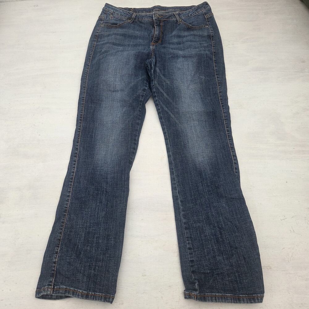 Aura From Wrangler Bootcut Jeans Womens 14 Blue Wash Mid Rise 34x32 Whiskers